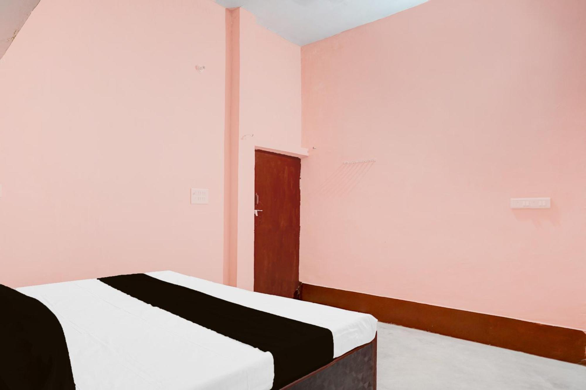 Spot On Celebration Hotel Kānpur Exterior foto